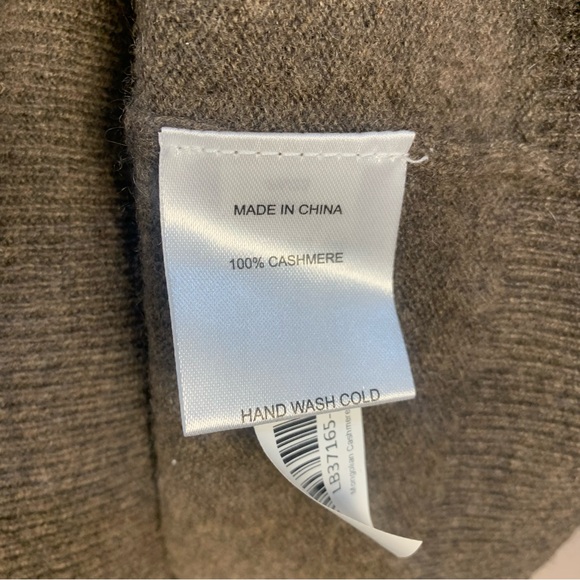 Quince 100% Mongolian Cashmere Crewneck Sweater - Picture 5 of 12